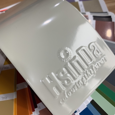 ISO รับรองความสว่างสูง RAL7024 RAL7040 โพลีเอสเตอร์ Powder Coating Metal Surfaces สเปรย์สีทนทาน
