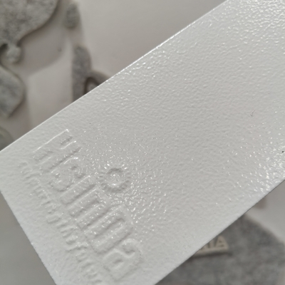 เนื้อผิวสีขาวผิวขัด โพลีเอสเตอร์ Powder Coating 60-80um สําหรับโลหะ